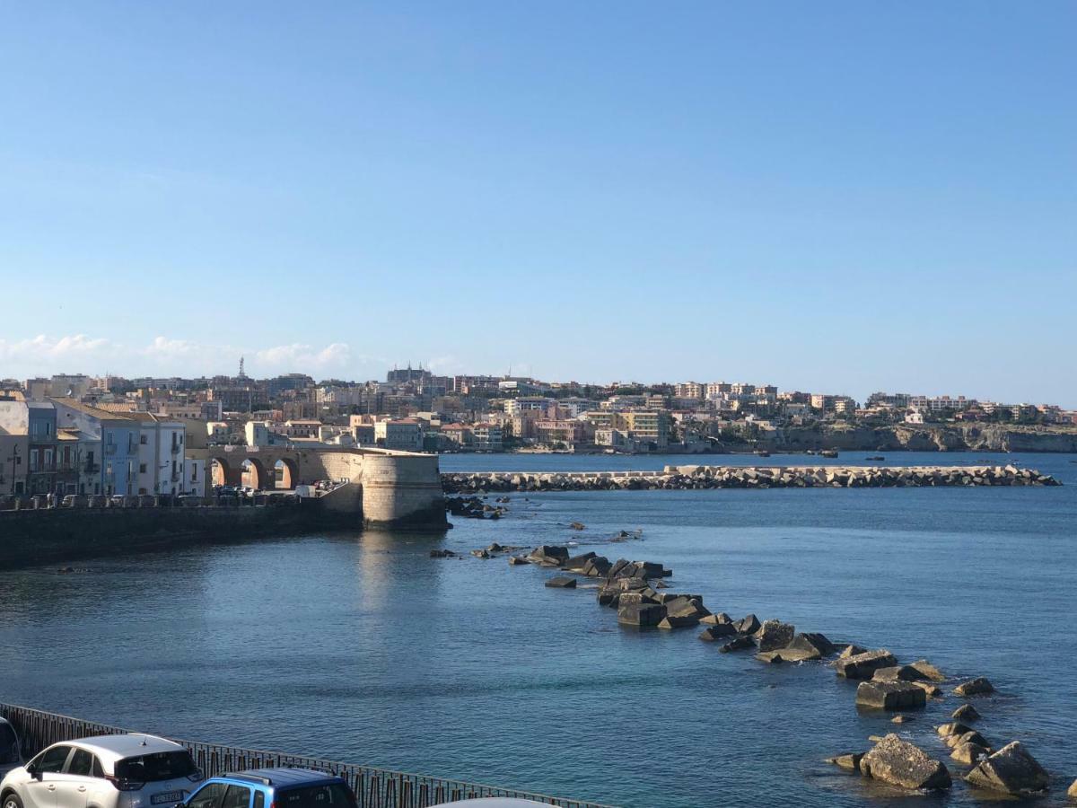 Nettuno Suite Syrakusa Exteriör bild